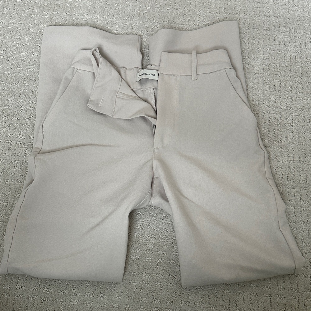 abercrombie & fitch pants - short length
